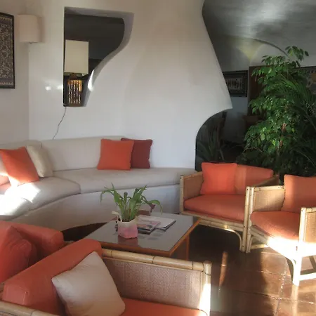 Valdiola Hotel