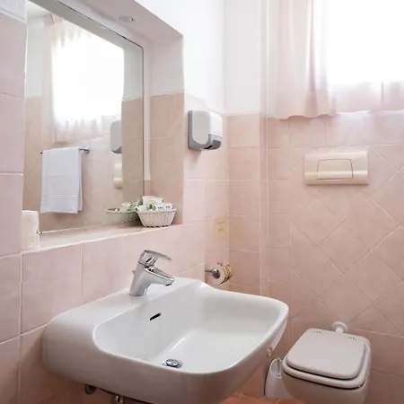 Valdiola Hotel 3*