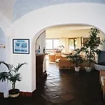 Valdiola Hotel